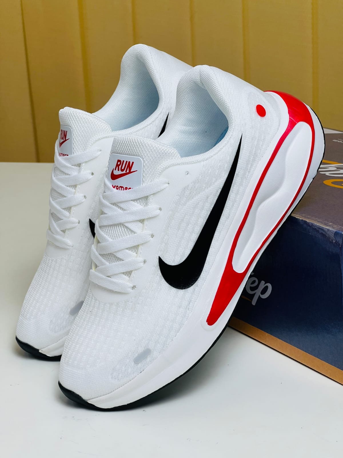 Nike premium red-white