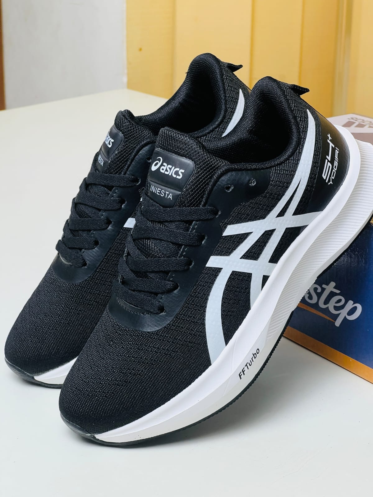 Asics premium Black